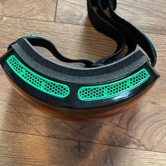 Dragon Goggles - Picture 6 of 6